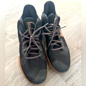 Men’s Nike’s - Like New!